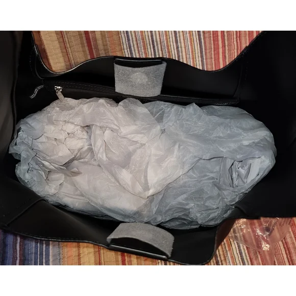 NWT DKNY Black Leather Hobo Shoulder Handbag Black w/ Silver Chain Accent - Picture 12 of 16